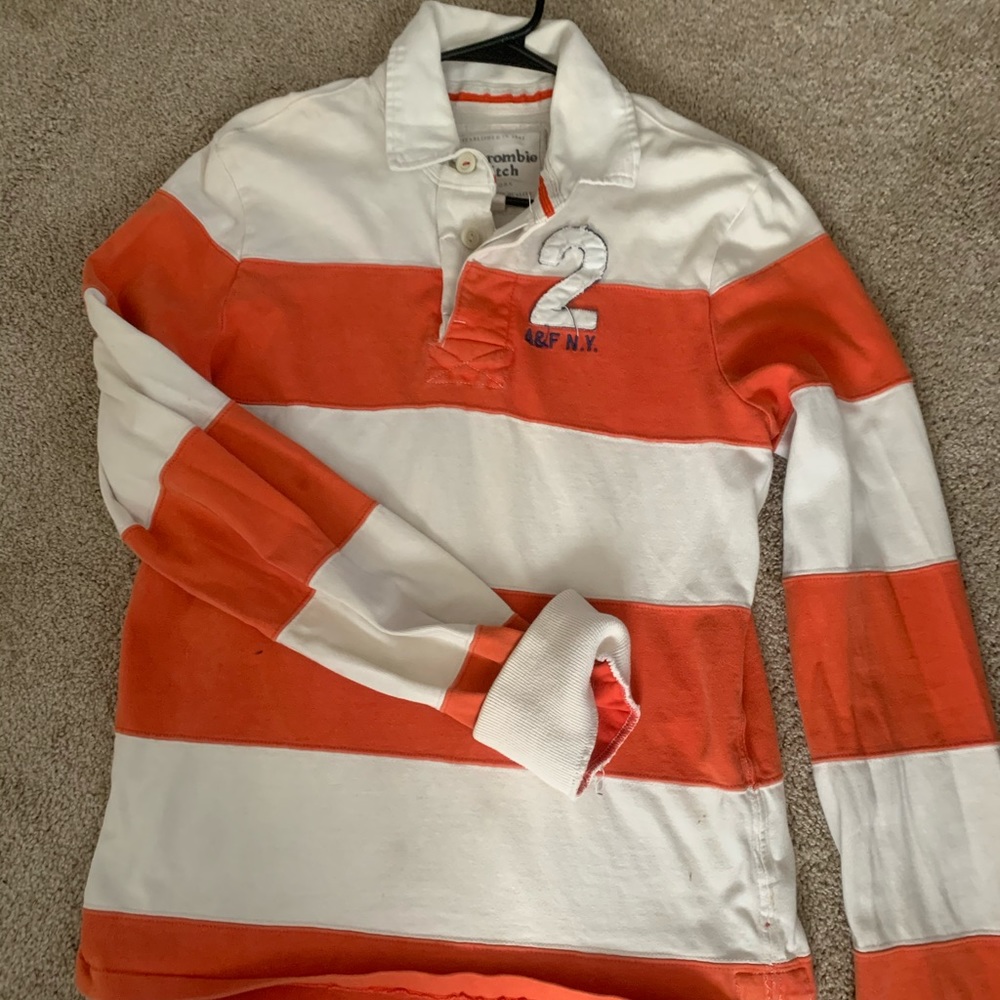 Abercrombie & Fitch sweater